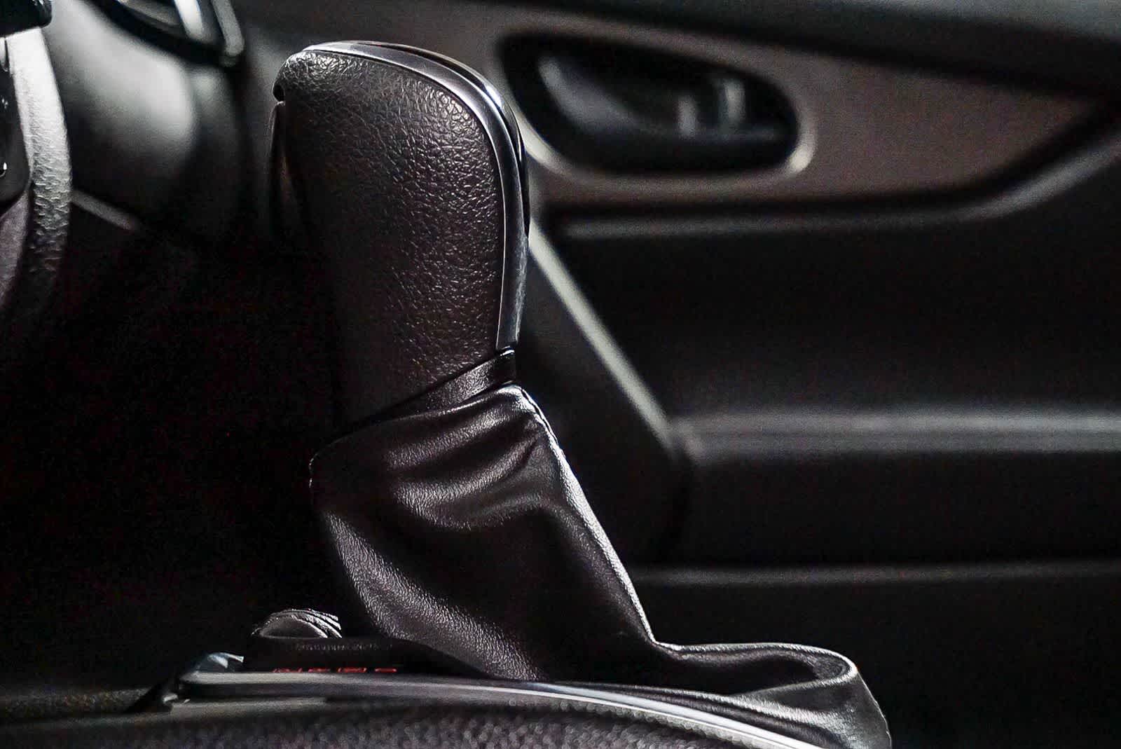 Thumbnail: 2020 Nissan Rogue Sport - 21