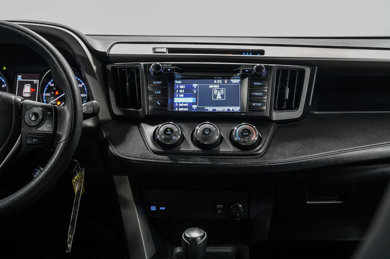 Thumbnail: 2017 Toyota RAV4 - 14