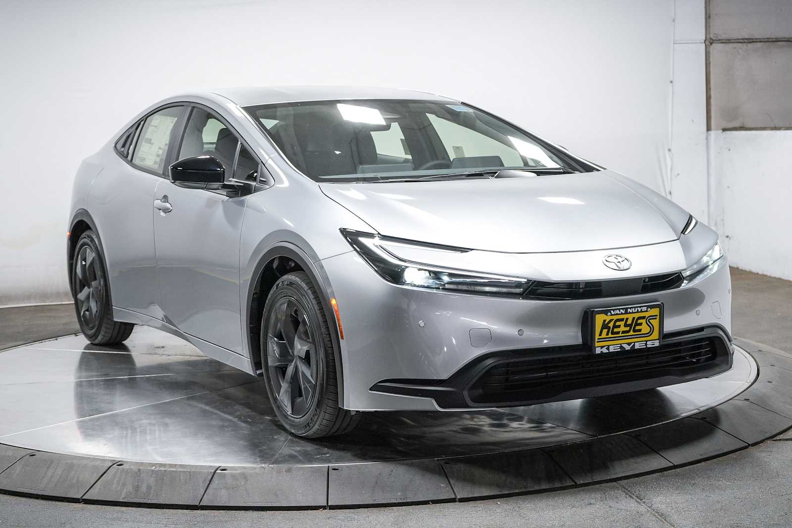 Thumbnail: 2025 Toyota Prius - 5