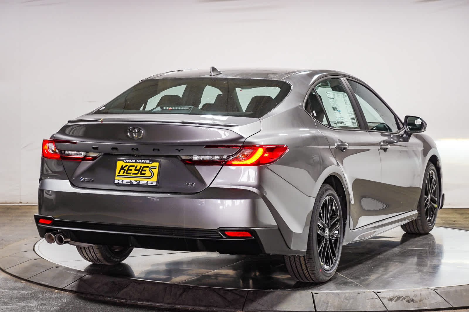 Thumbnail: 2025 Toyota Camry - 4