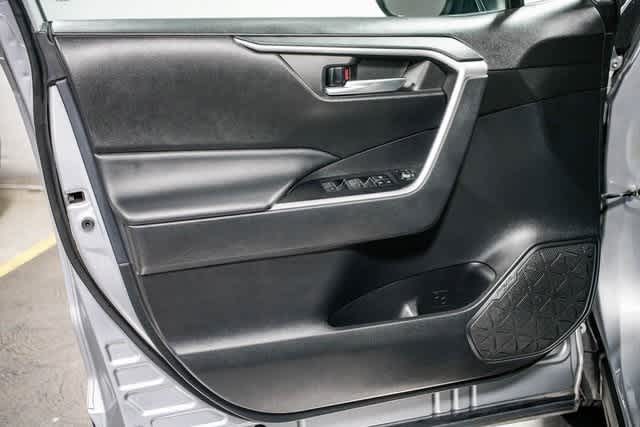 Thumbnail: 2023 Toyota RAV4 - 19