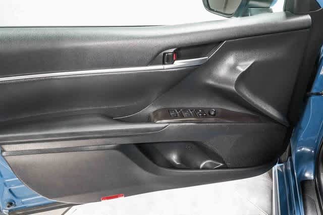 Thumbnail: 2023 Toyota Camry - 22