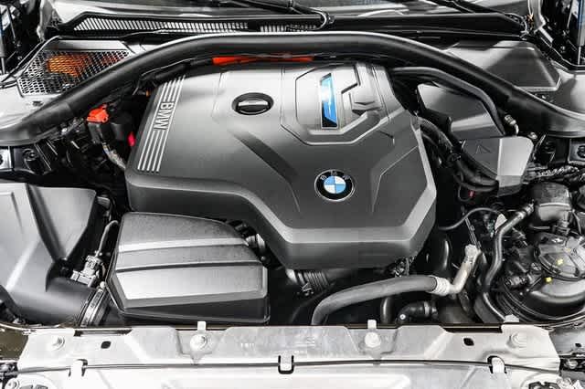 2023 BMW 3 Series 330e 28