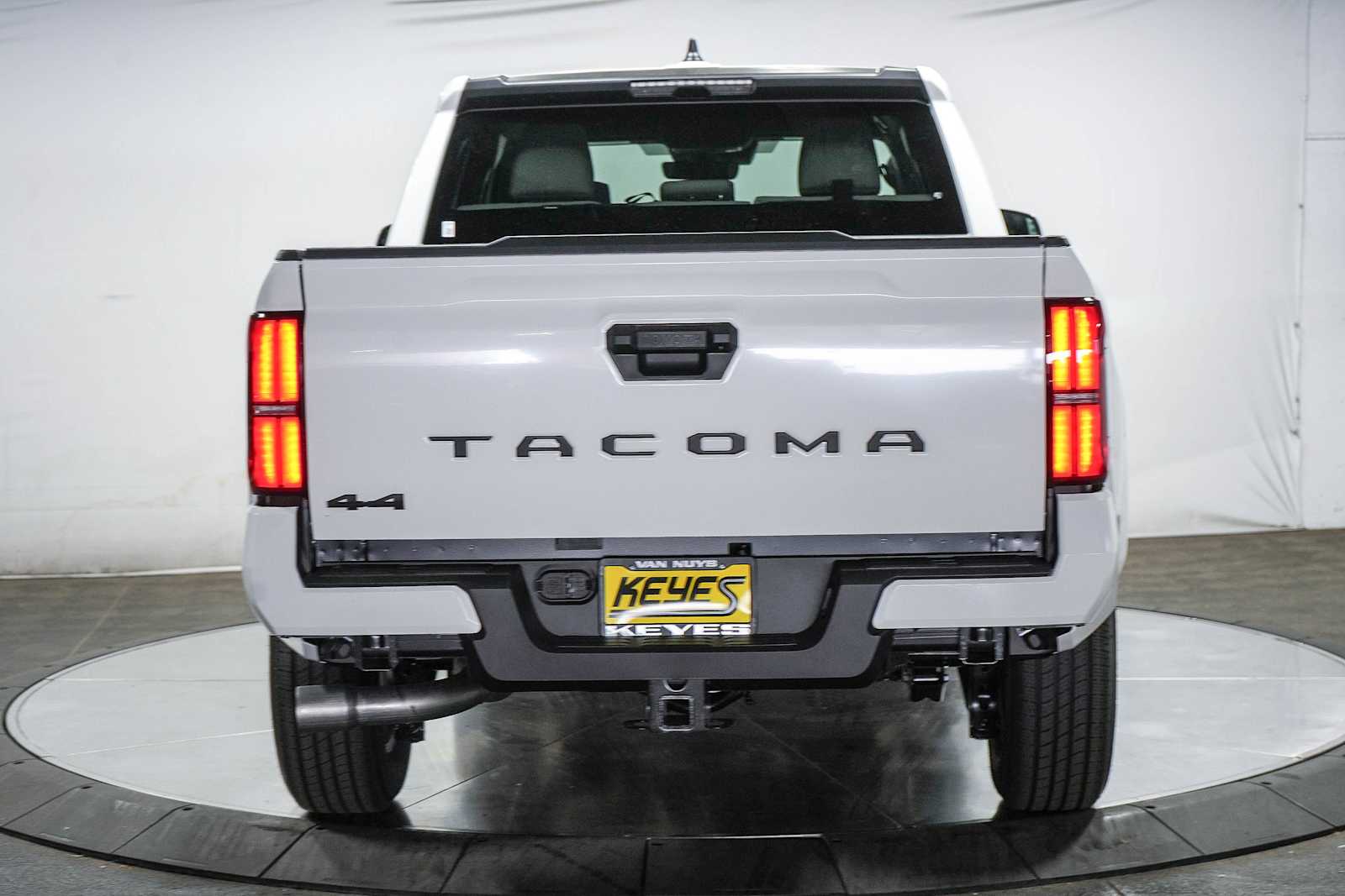 2025 Toyota Tacoma SR5 3