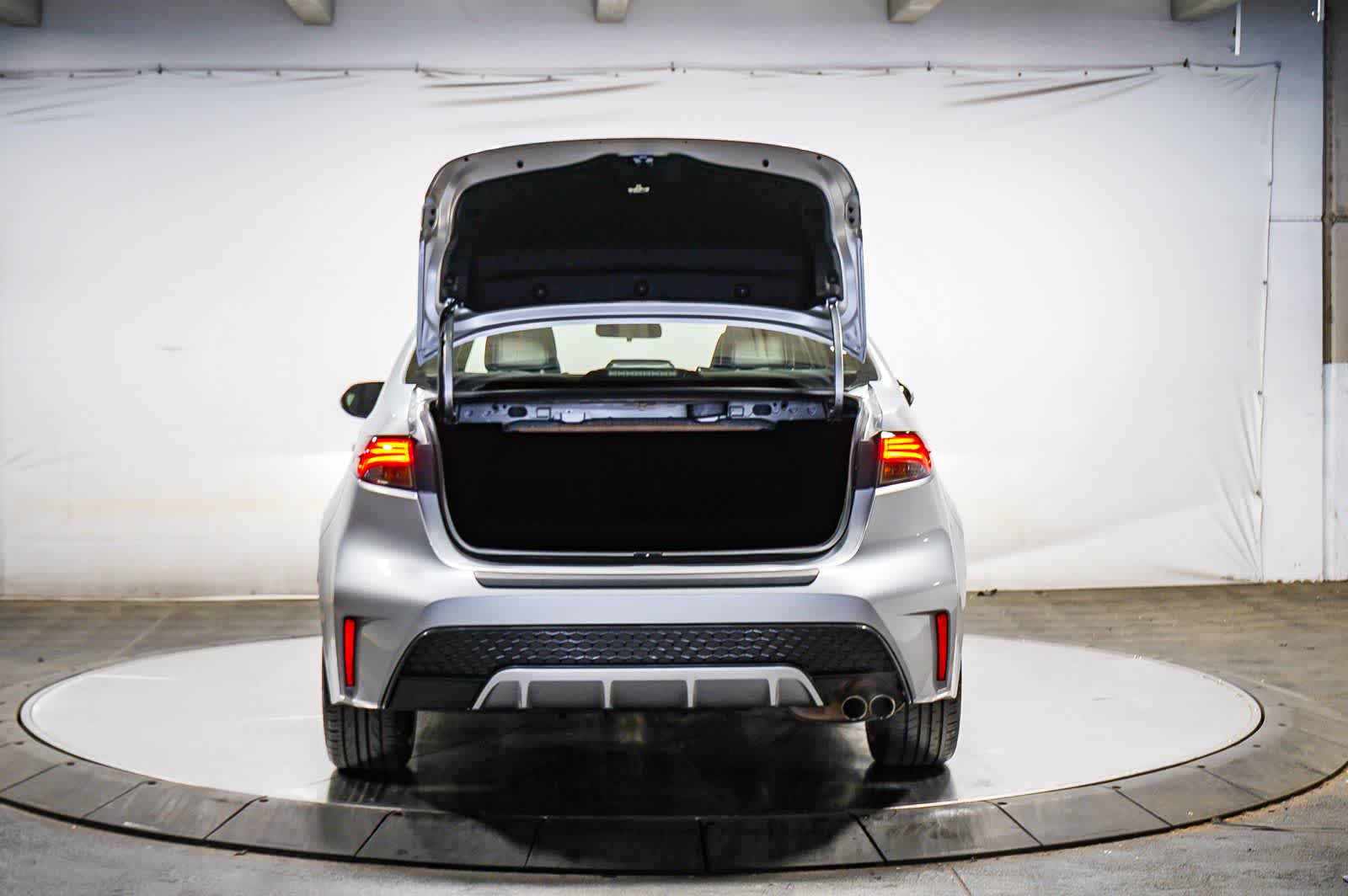 Thumbnail: 2021 Toyota Corolla - 24