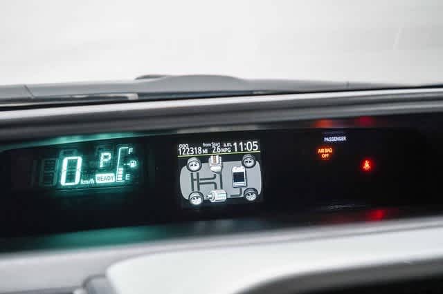 Thumbnail: 2012 Toyota Prius c - 24