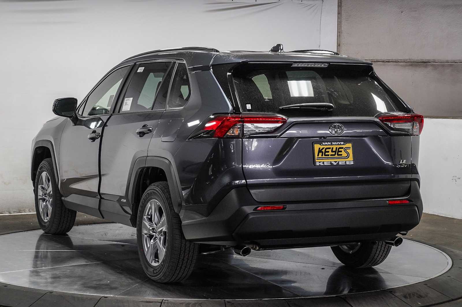 Thumbnail: 2025 Toyota RAV4 - 6