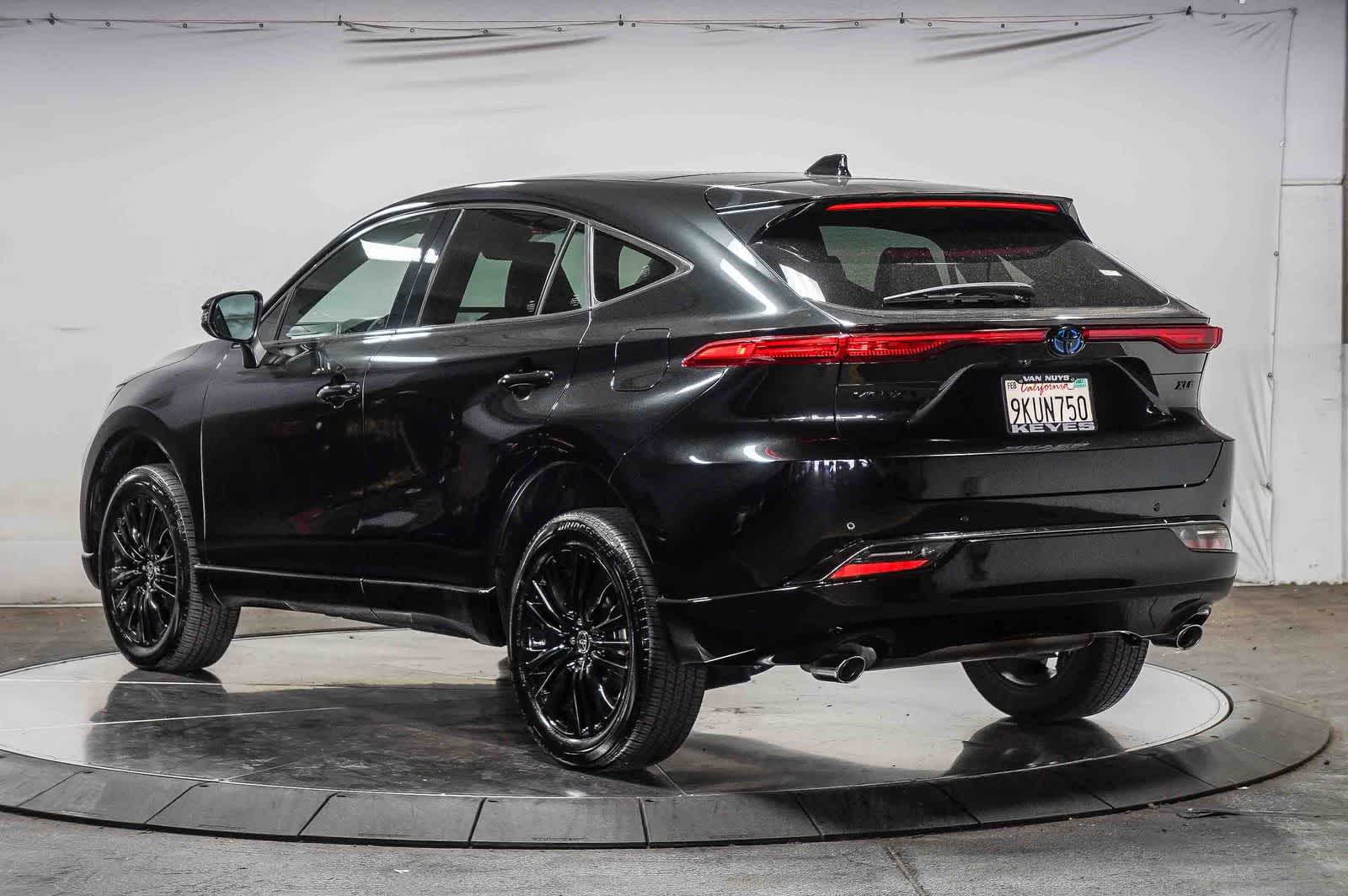 Thumbnail: 2024 Toyota Venza - 3
