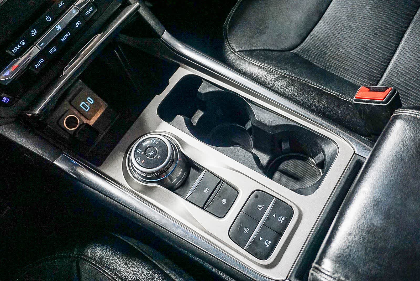 Thumbnail: 2020 Ford Explorer - 25