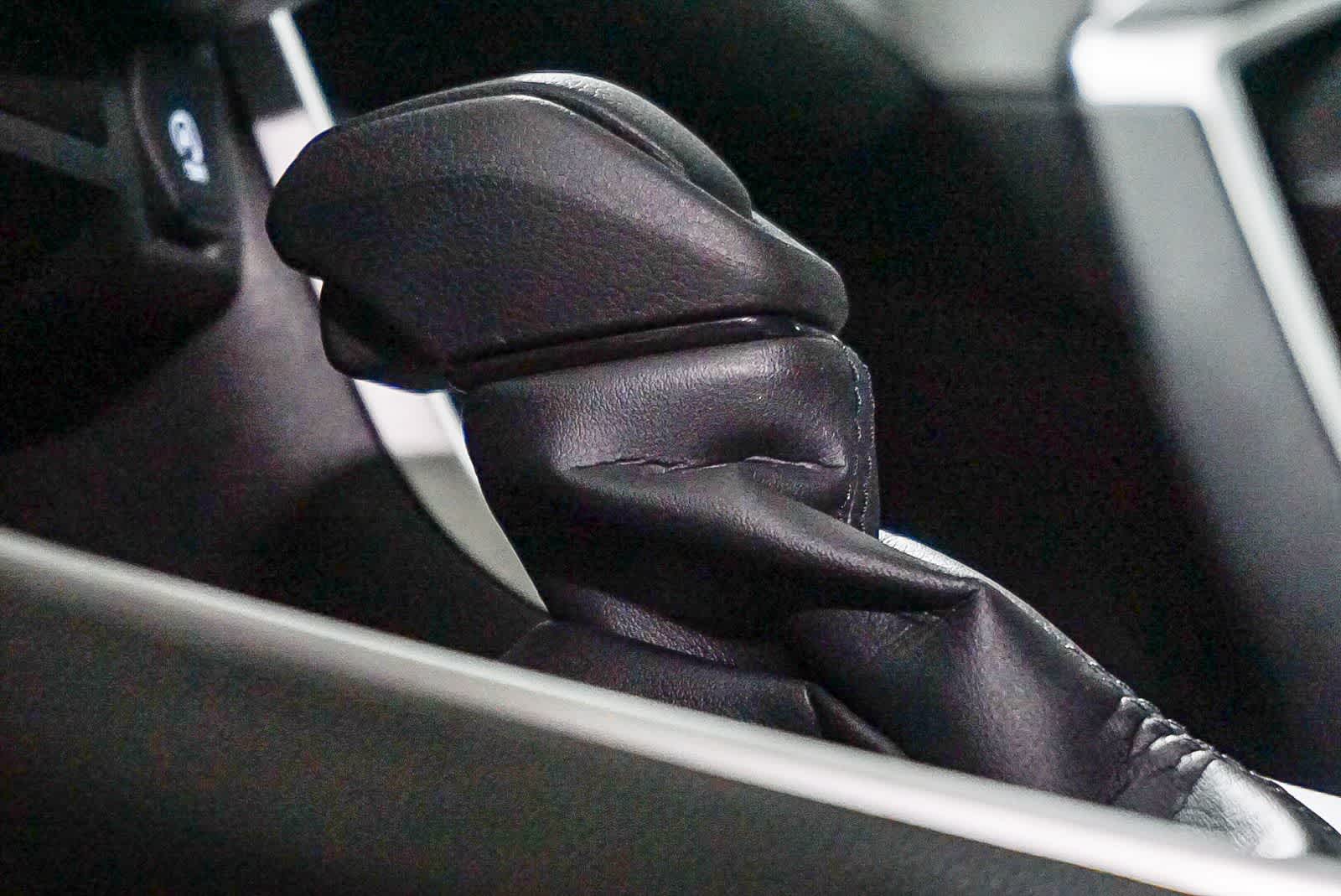 Thumbnail: 2025 Toyota RAV4 - 22