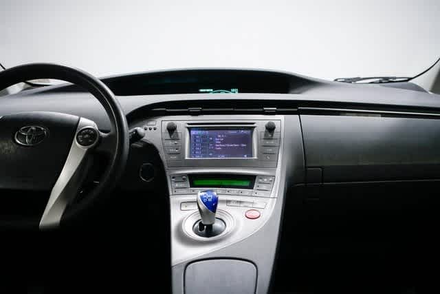 Thumbnail: 2015 Toyota Prius - 13