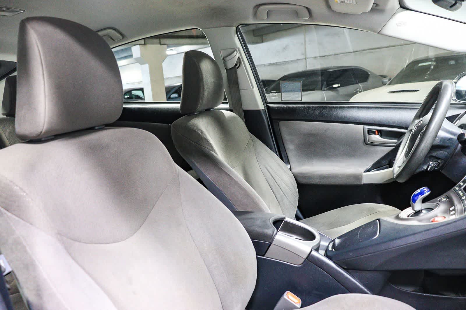 Thumbnail: 2015 Toyota Prius - 18