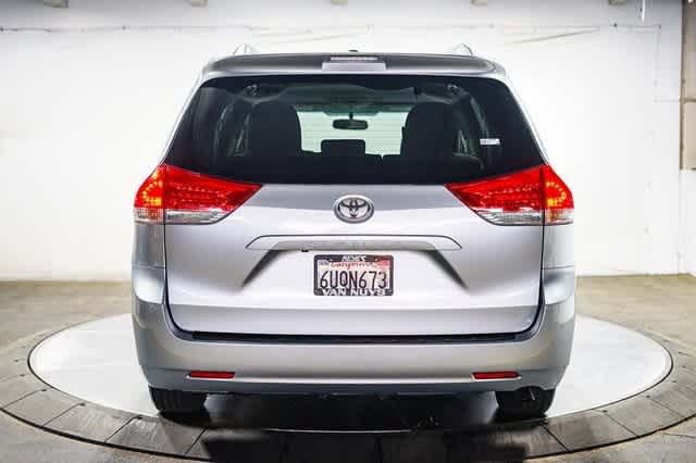 Thumbnail: 2012 Toyota Sienna - 8
