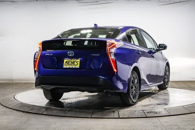 2016 Toyota Prius Four 4