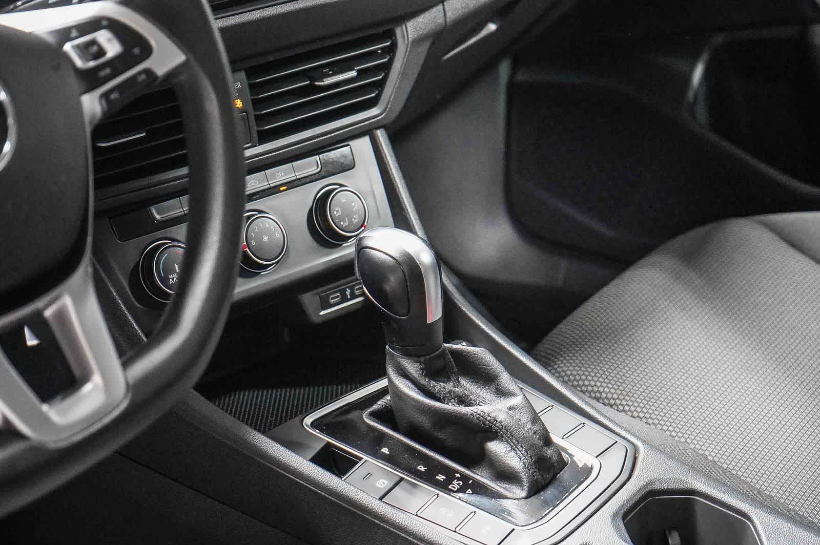 Thumbnail: 2021 Volkswagen Jetta - 23