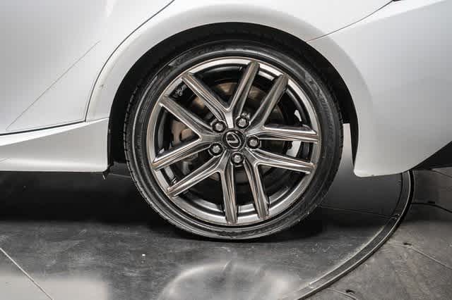 Thumbnail: 2017 Lexus IS - 10