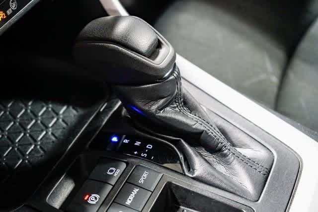 Thumbnail: 2023 Toyota RAV4 - 21