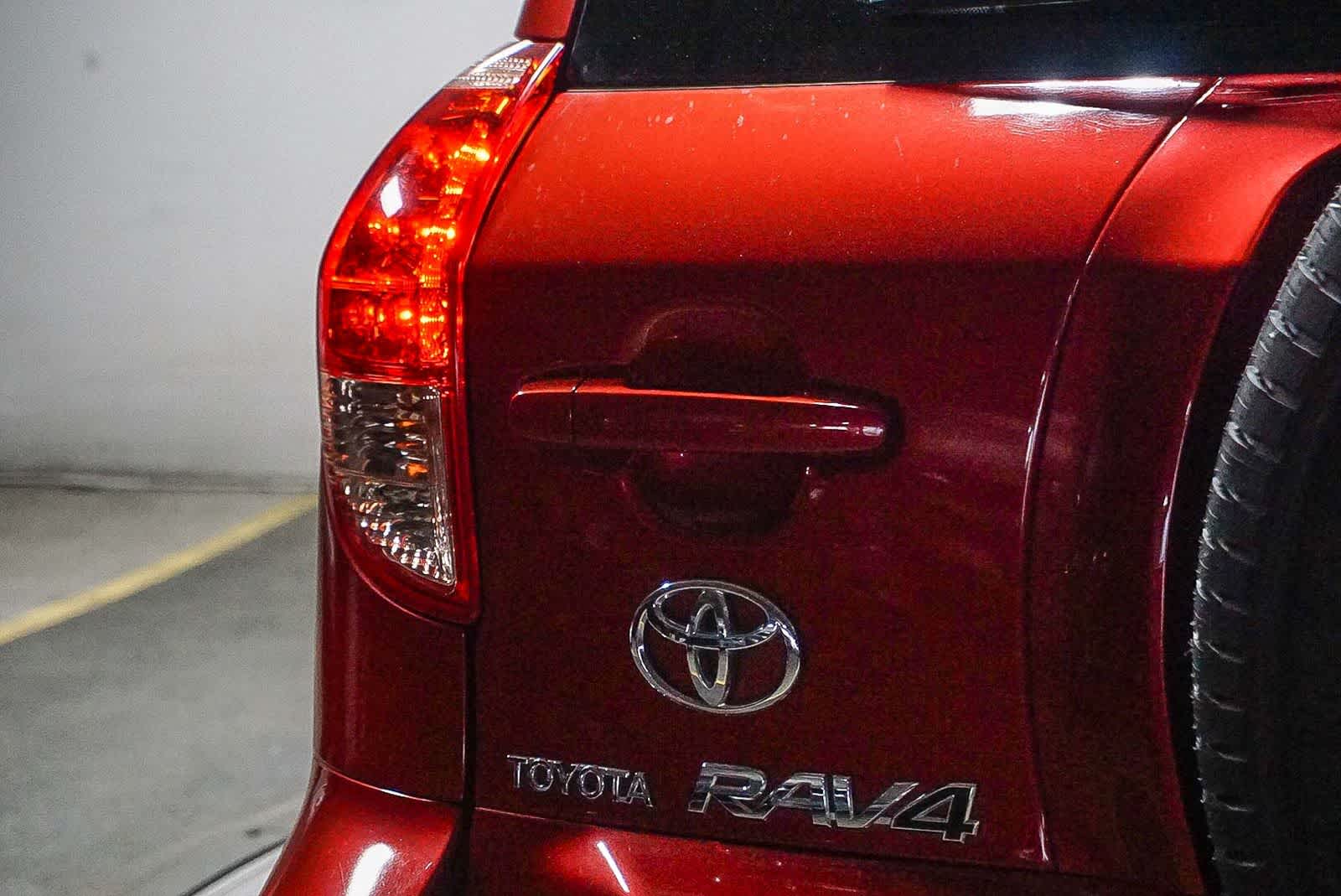 Thumbnail: 2008 Toyota RAV4 - 11