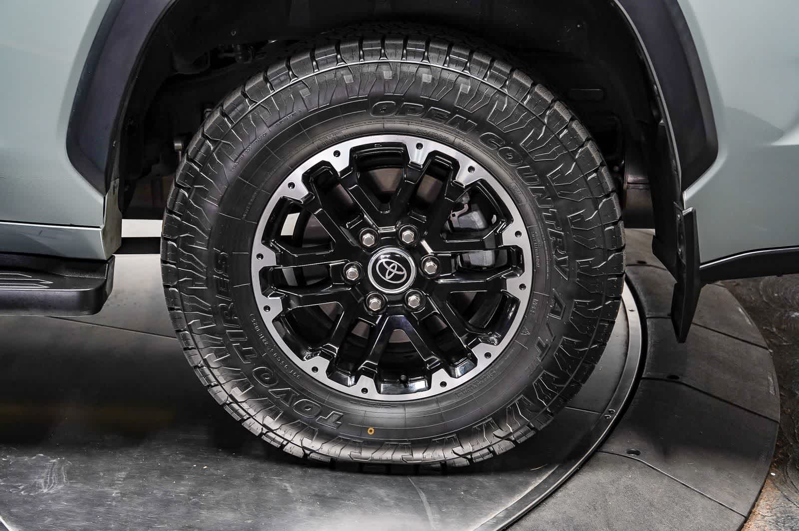 Thumbnail: 2024 Toyota Sequoia - 10
