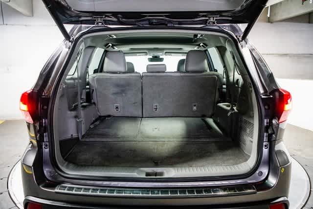 Thumbnail: 2019 Toyota Highlander - 28