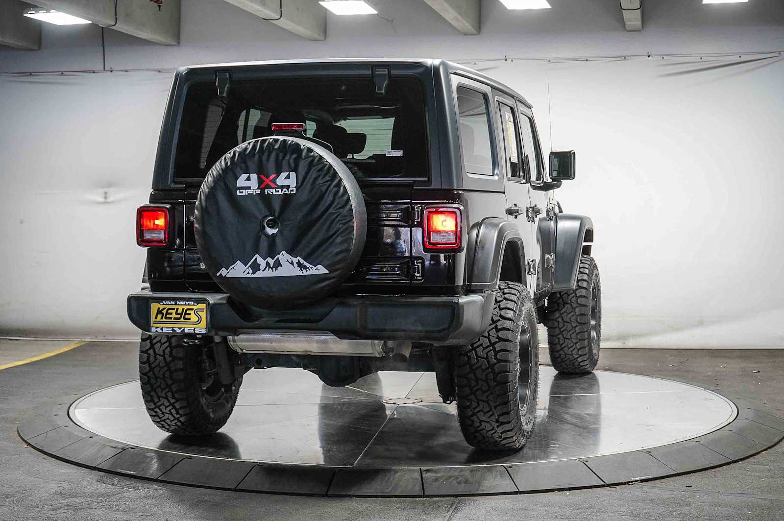 Thumbnail: 2019 Jeep Wrangler - 6