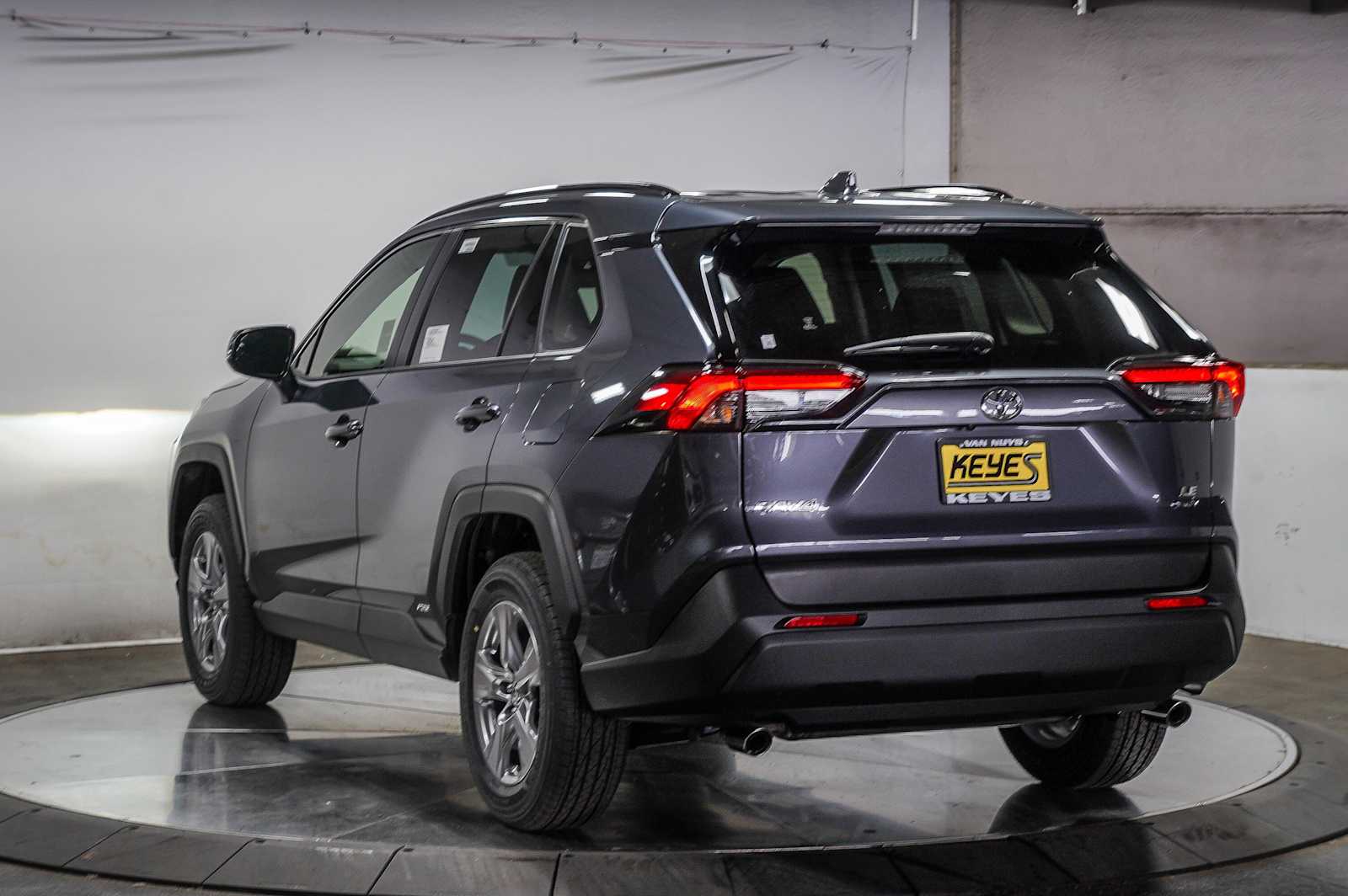Thumbnail: 2025 Toyota RAV4 - 6