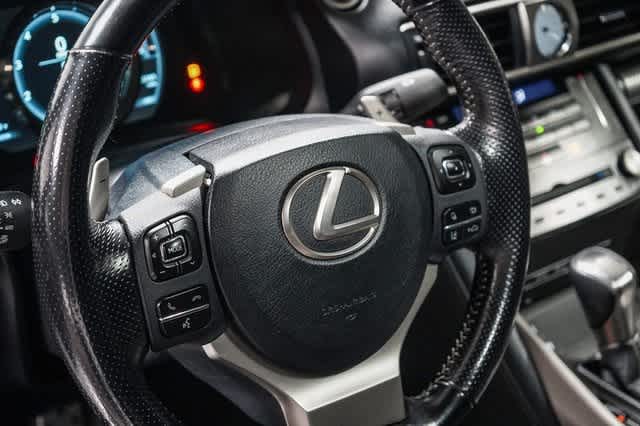 Thumbnail: 2017 Lexus IS - 21