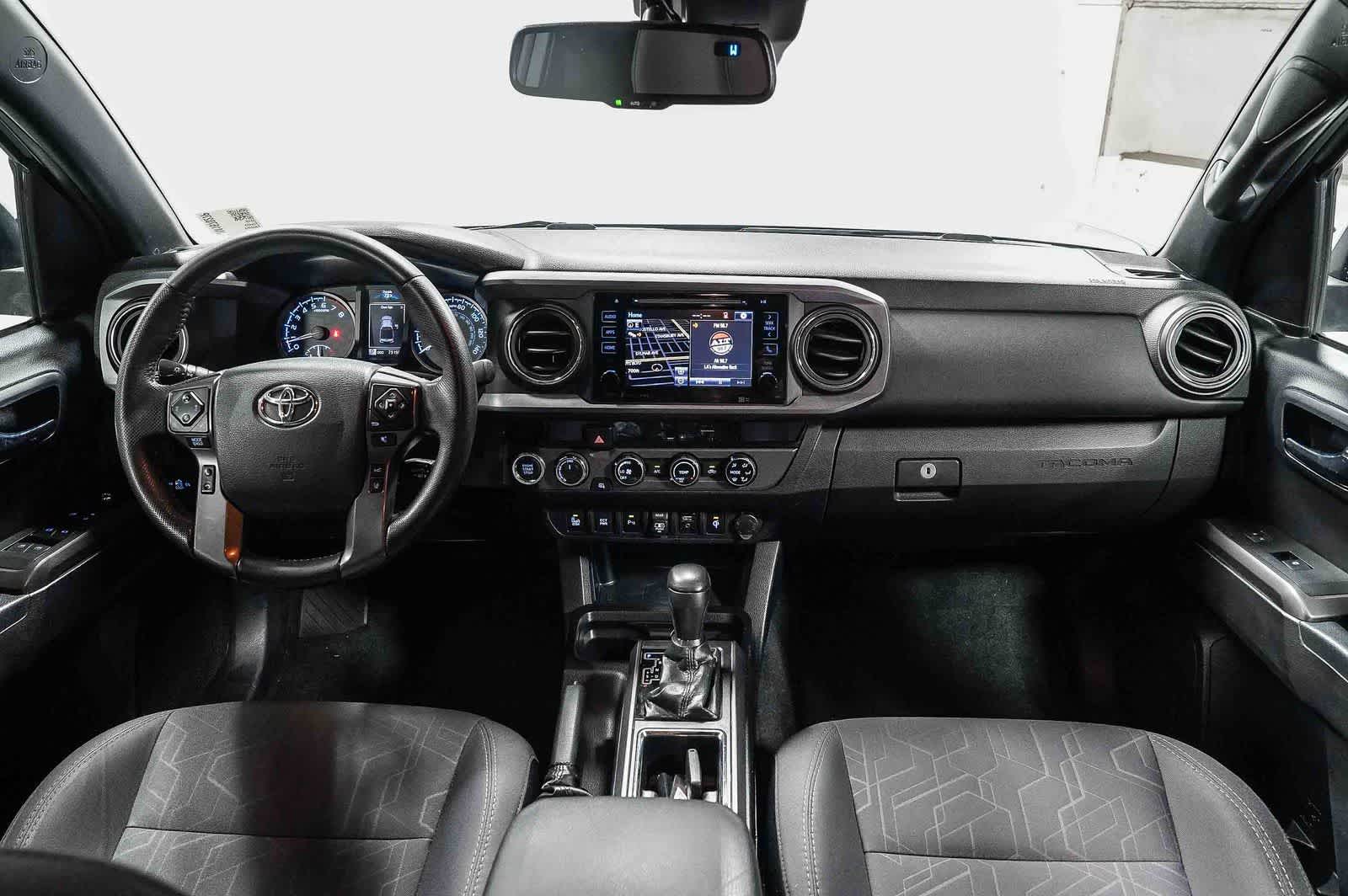 Thumbnail: 2018 Toyota Tacoma - 13