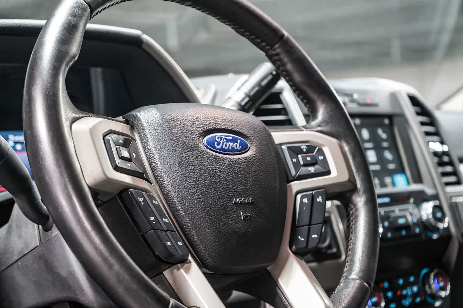 Thumbnail: 2019 Ford Econoline - 18