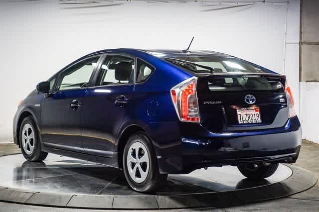 Thumbnail: 2015 Toyota Prius - 3