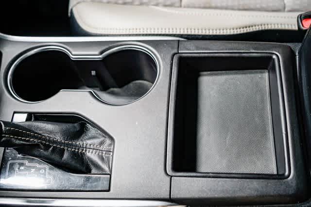Thumbnail: 2015 Toyota Camry - 22