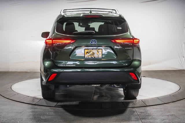 Thumbnail: 2023 Toyota Highlander - 4