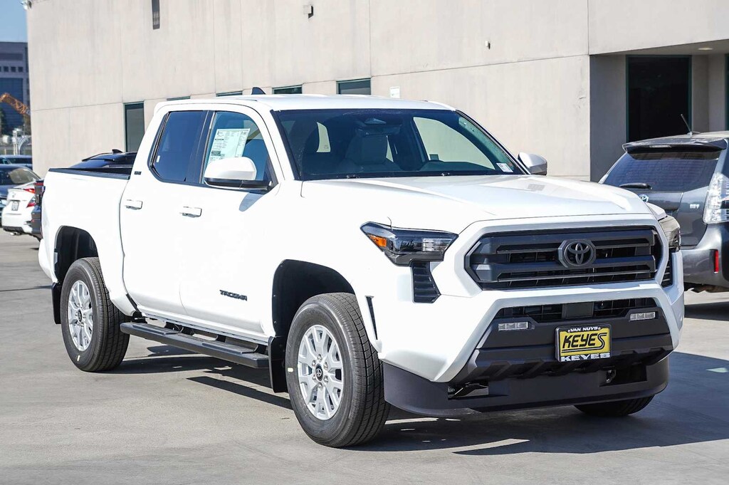 New 2025 Toyota Tacoma SR5 Truck