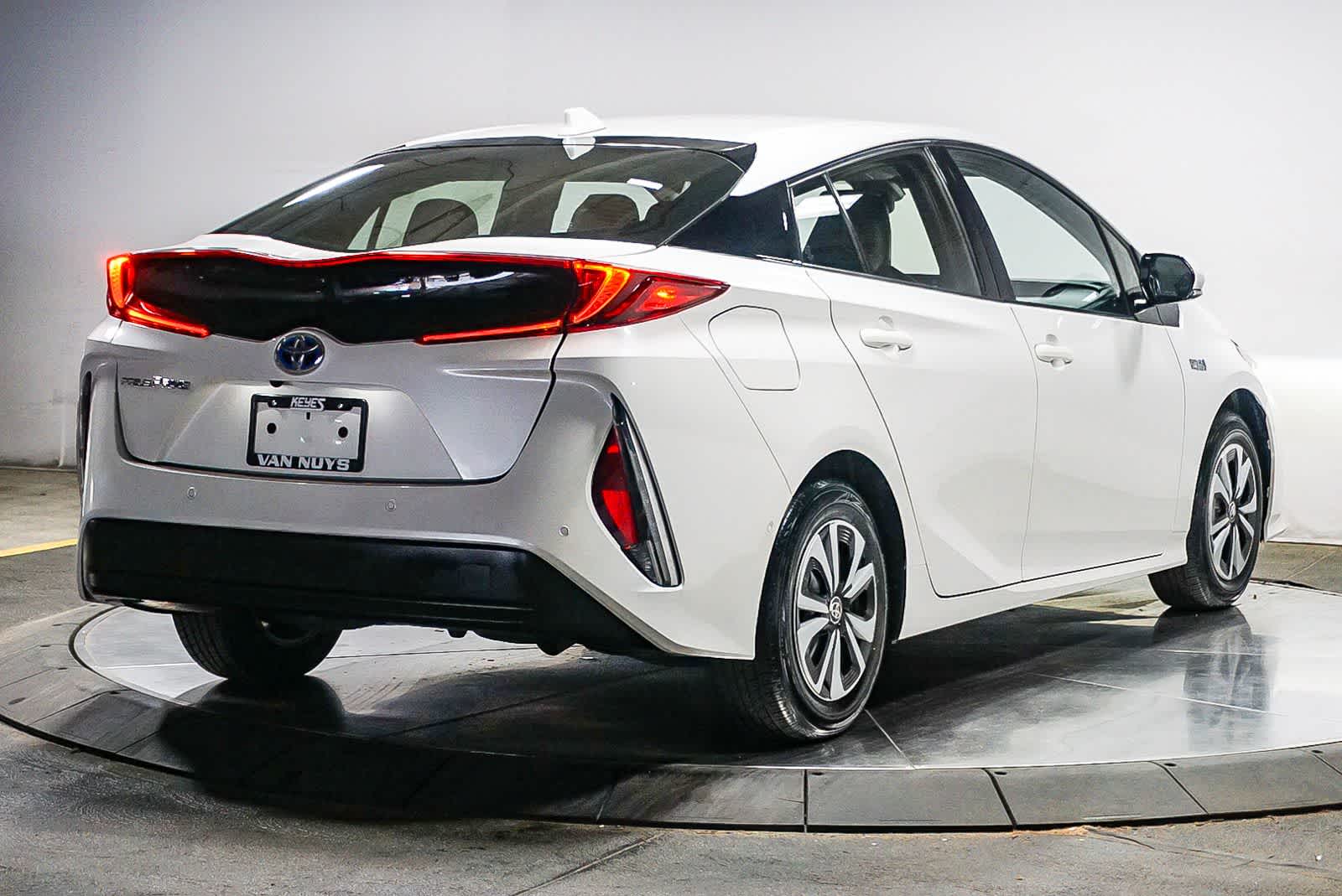 Thumbnail: 2019 Toyota Prius Prime - 11