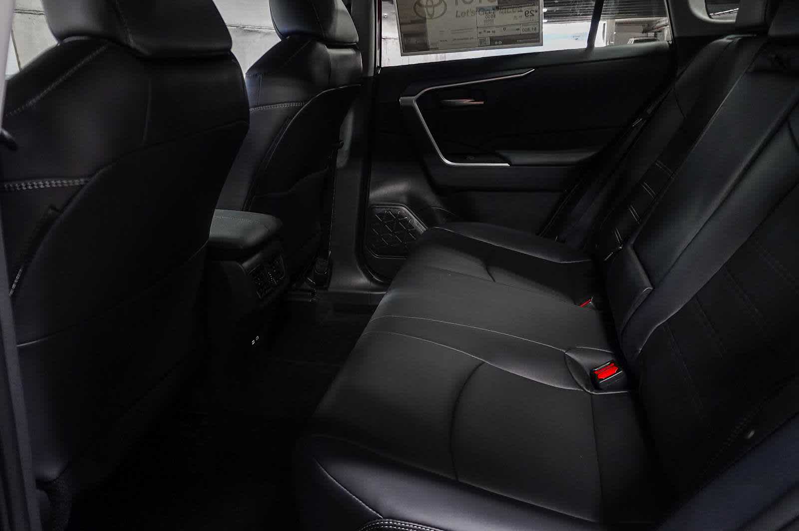 Thumbnail: 2025 Toyota RAV4 - 22