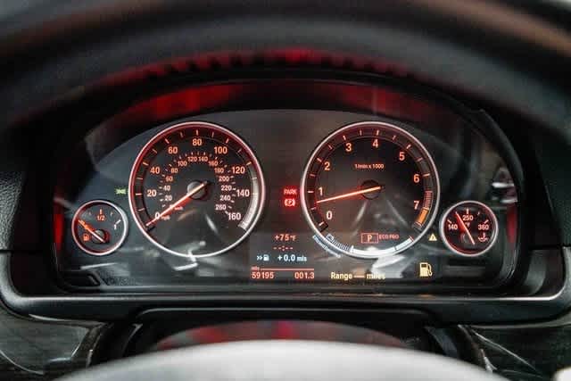 Thumbnail: 2012 BMW 5 Series - 26