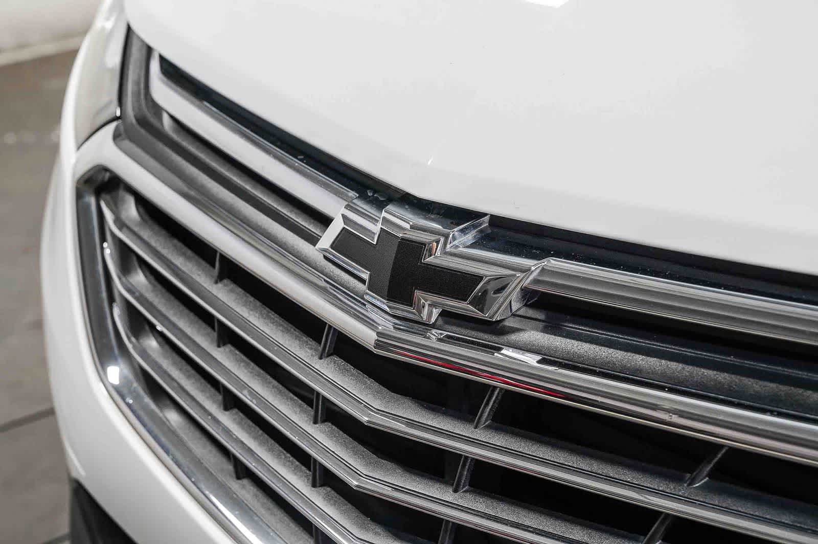 Thumbnail: 2019 Chevrolet Equinox - 8