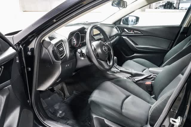 2016 Mazda Mazda3 i Sport 17