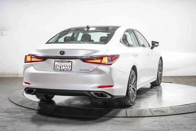 Thumbnail: 2022 Lexus ES - 4