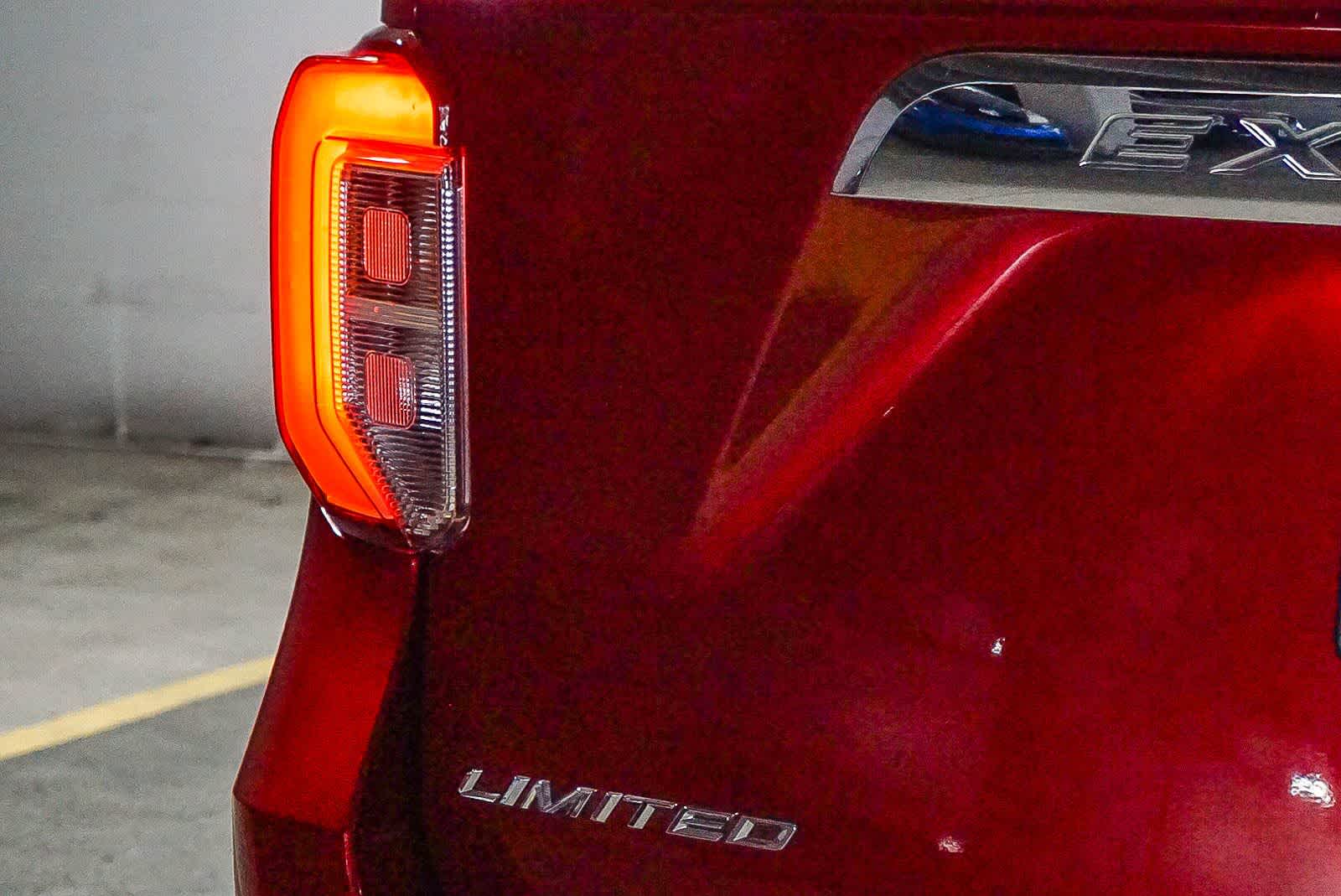 Thumbnail: 2020 Ford Explorer - 11