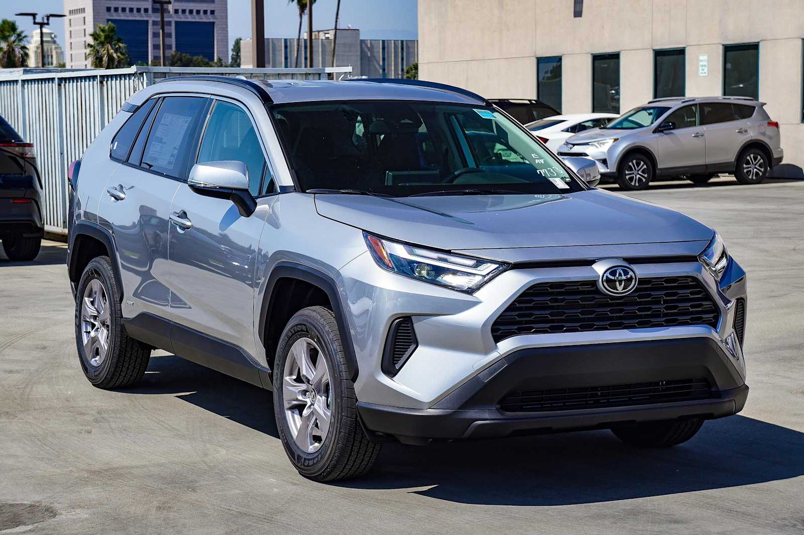 Thumbnail: 2025 Toyota RAV4 - 5