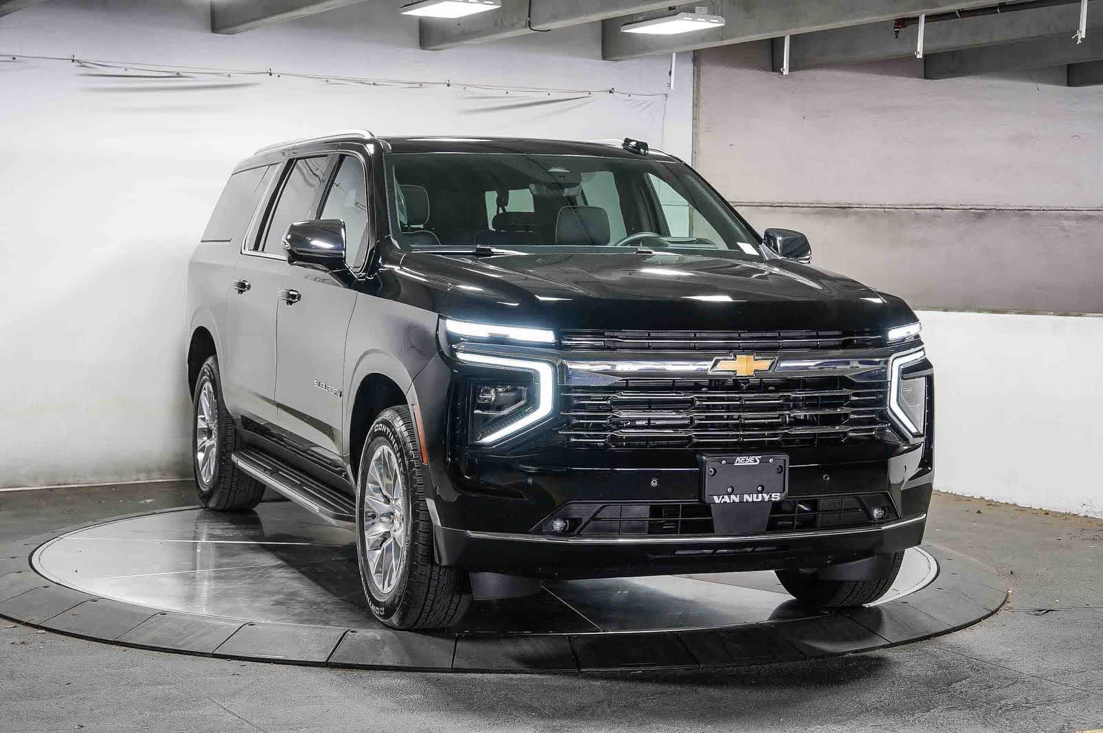 Thumbnail: 2025 Chevrolet Suburban - 2