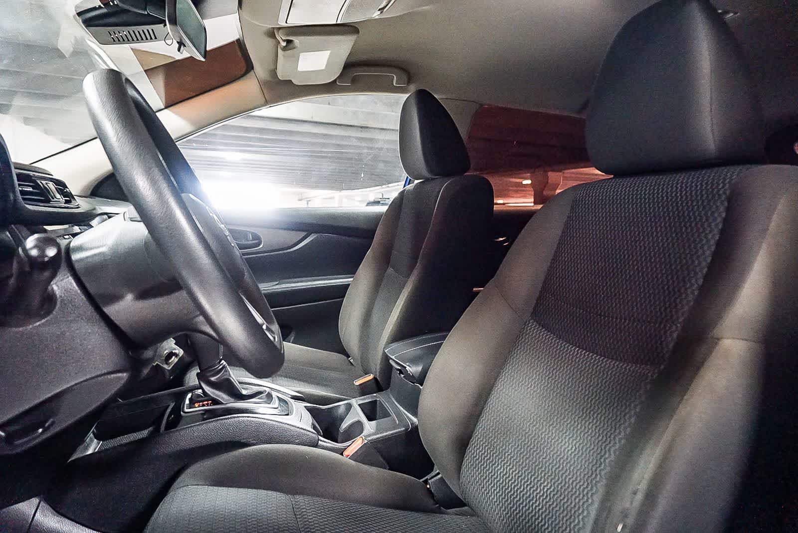 Thumbnail: 2020 Nissan Rogue Sport - 19