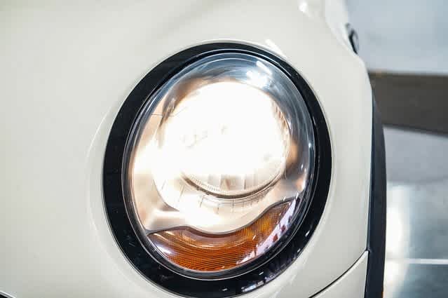 Thumbnail: 2015 MINI Cooper Hardtop - 7