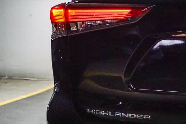 Thumbnail: 2021 Toyota Highlander - 11