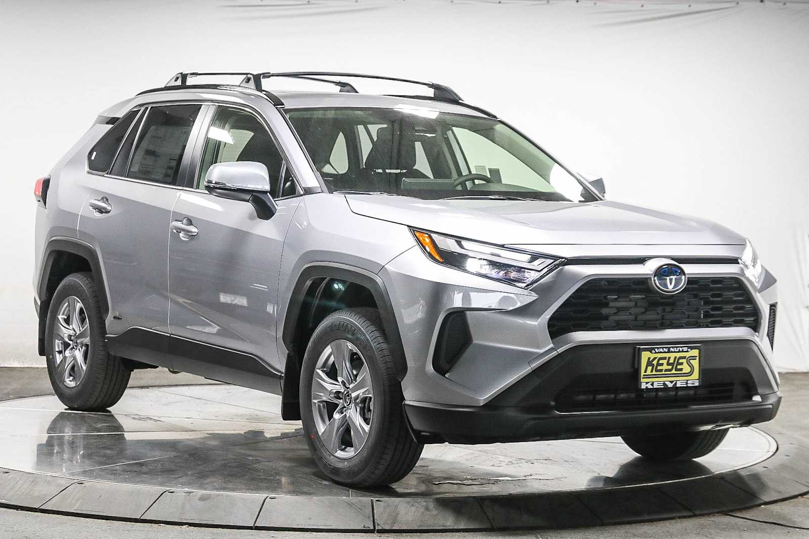 2024 Toyota RAV4 XLE 5