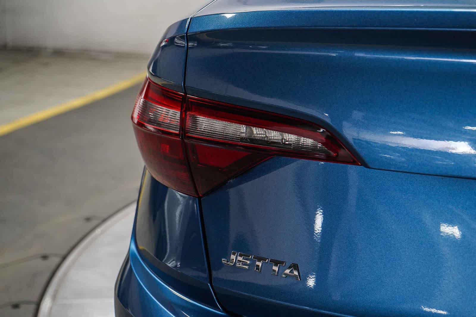 Thumbnail: 2021 Volkswagen Jetta - 11