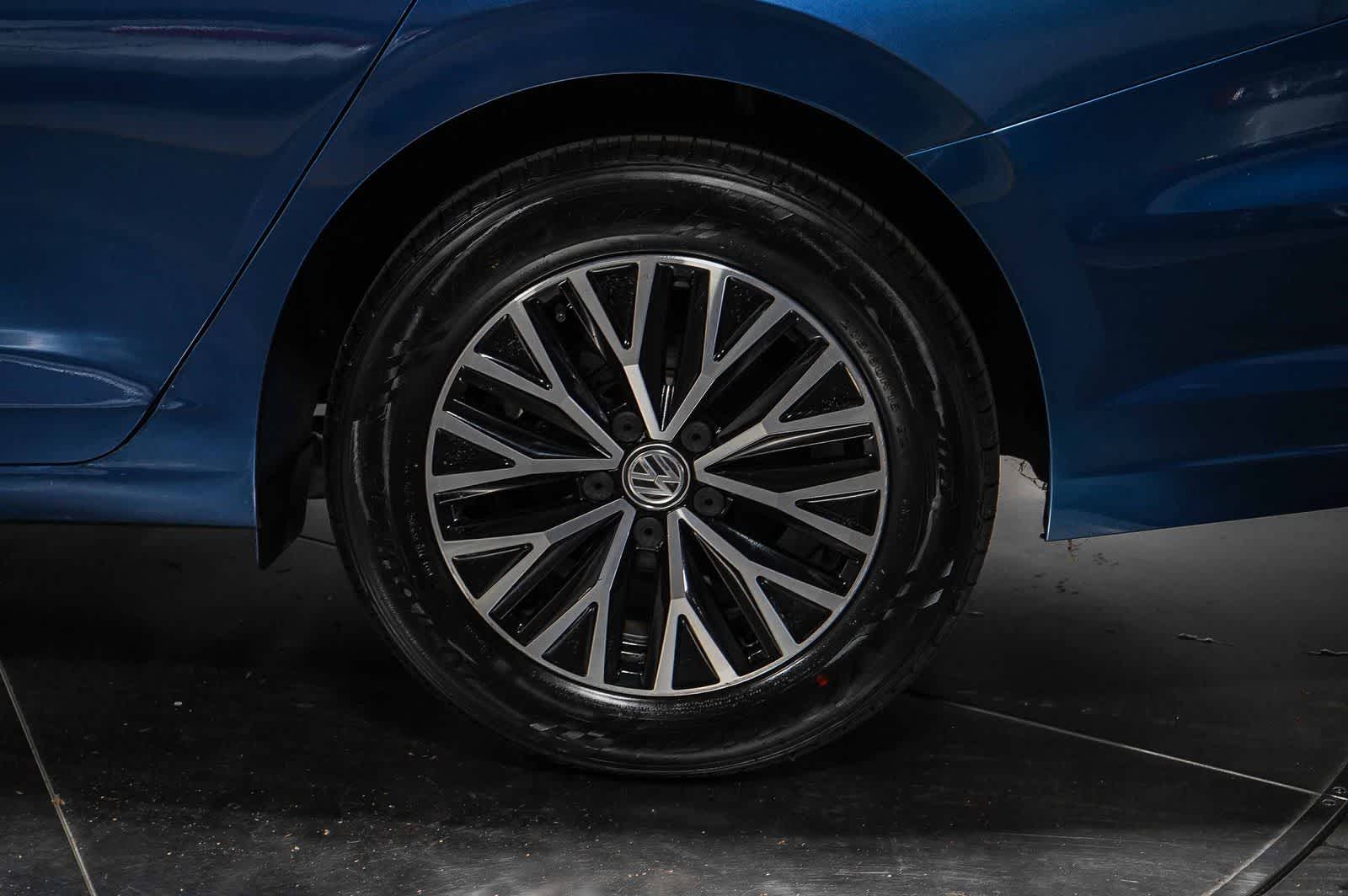 Thumbnail: 2021 Volkswagen Jetta - 10