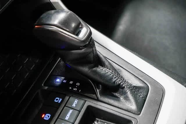 Thumbnail: 2022 Toyota RAV4 - 22