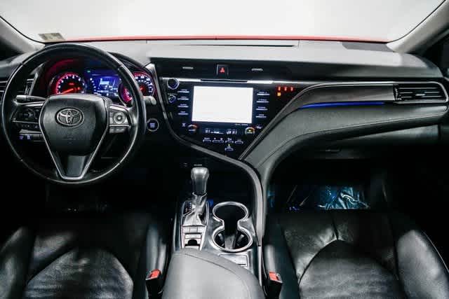 Thumbnail: 2019 Toyota Camry - 12
